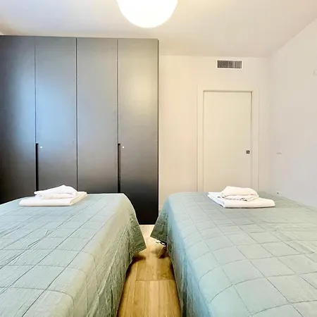 Modern House アパート *